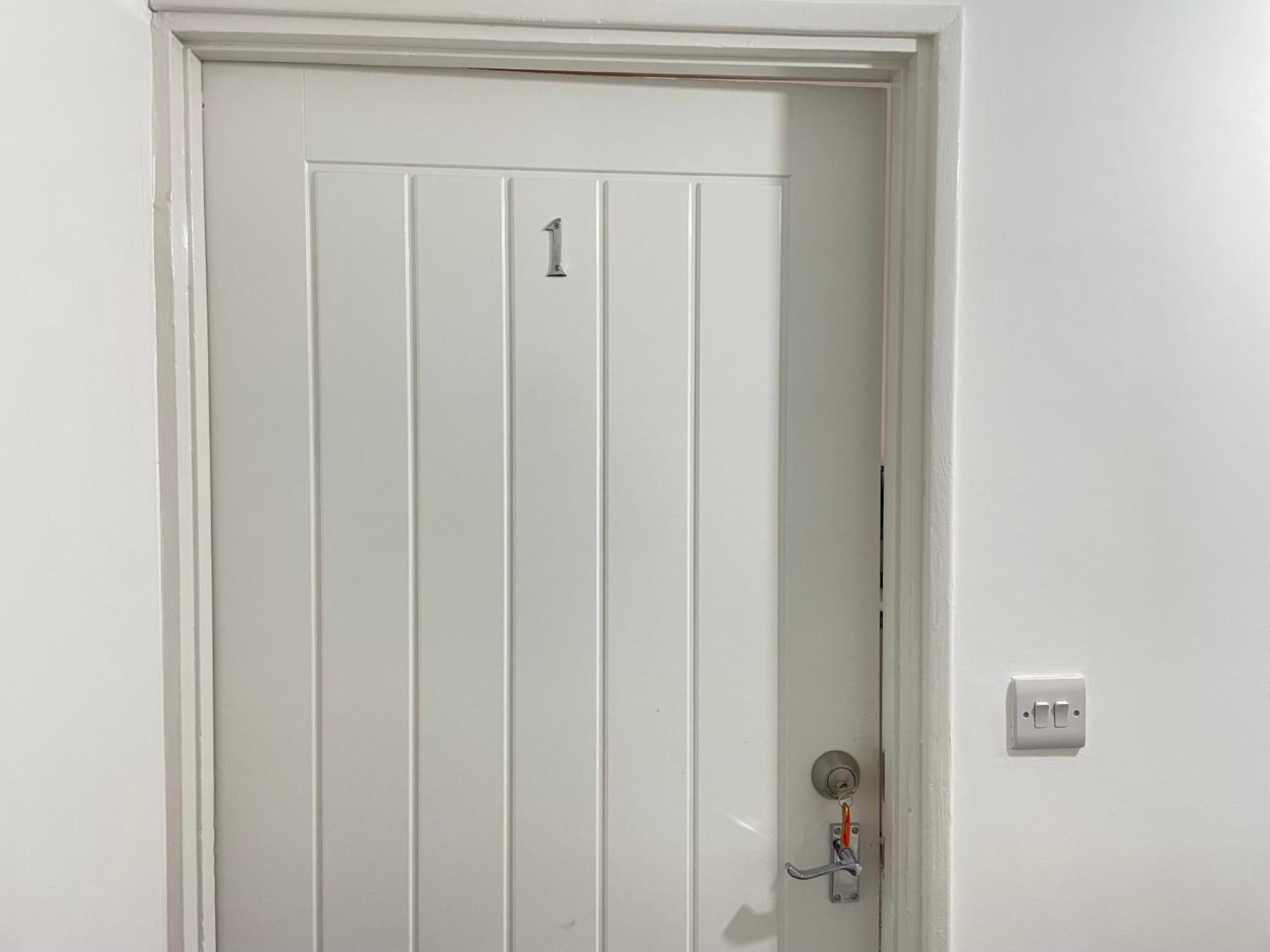 4 Bedroom 2 Bathroom Shared House - Near Bhx And Nec Birmingham Exterior foto